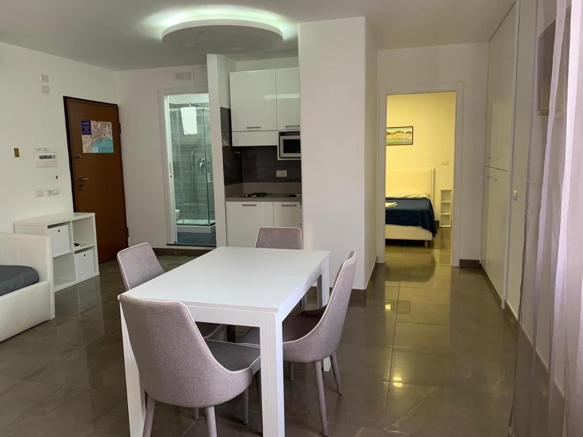 Mondo Suites Apartments Neapol Zewnętrze zdjęcie